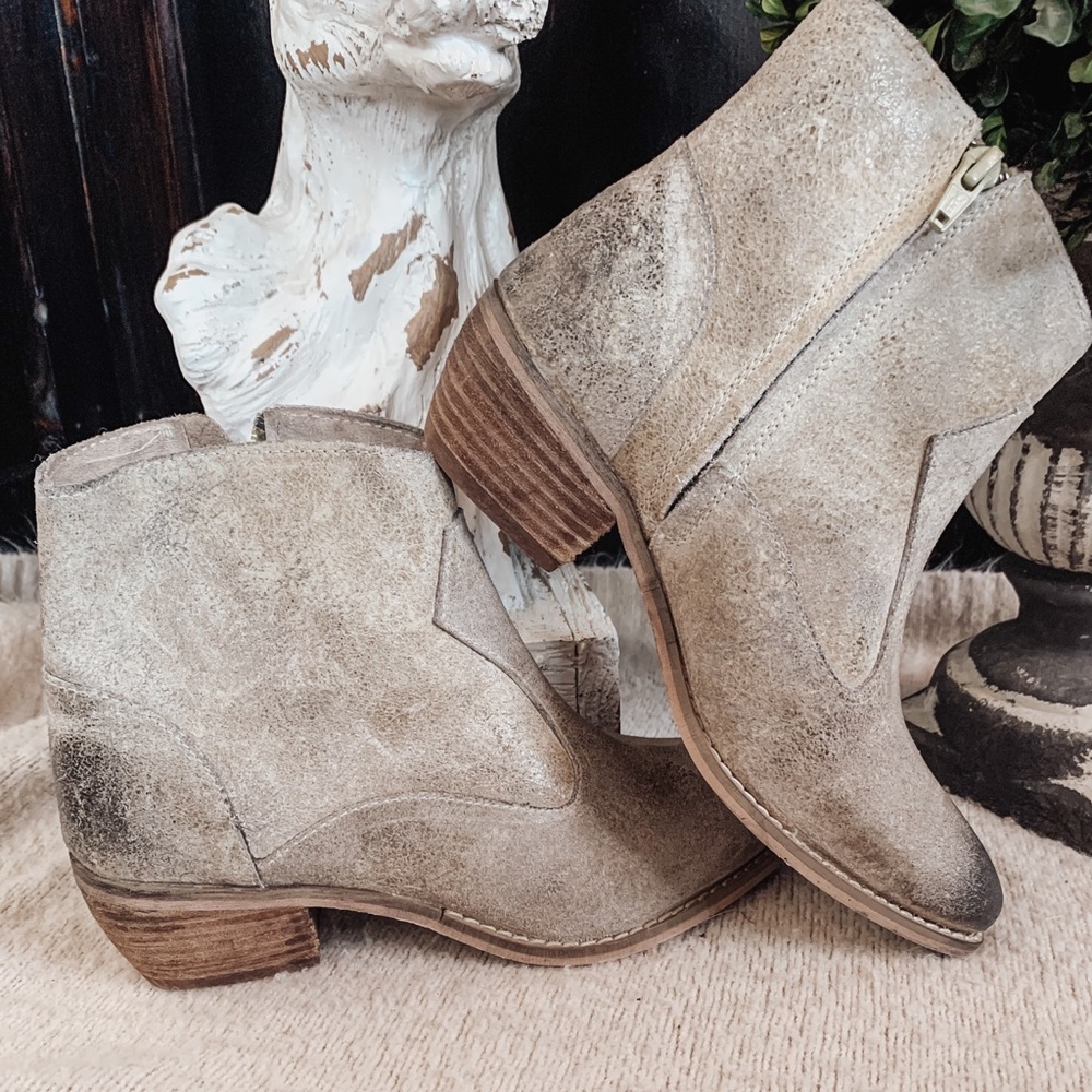 Dina True booties!